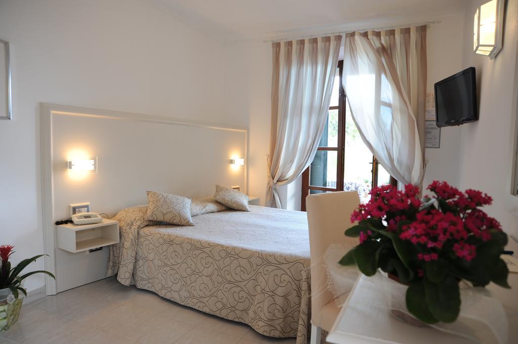 Hotel Barsalini SantʼAndrea